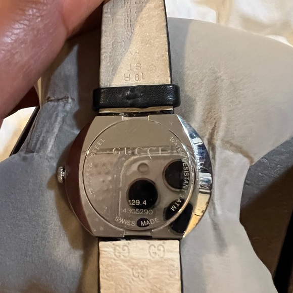 Gucci Watch YA129508 - Picture 10 of 10